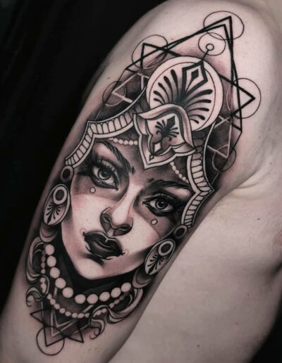 realistisk tatovering, Anne Mette Pedersen, annemp.ink black n grey, sort tatovering, sort og hvid tatovering, neo traditionel
