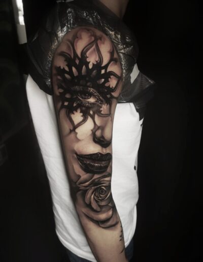 realistisk tatovering, Anne Mette Pedersen, annemp.ink black n grey, sort tatovering, sort og hvid tatovering,