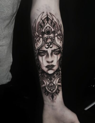 realistisk tatovering, Anne Mette Pedersen, annemp.ink black n grey, sort tatovering, sort og hvid tatovering,